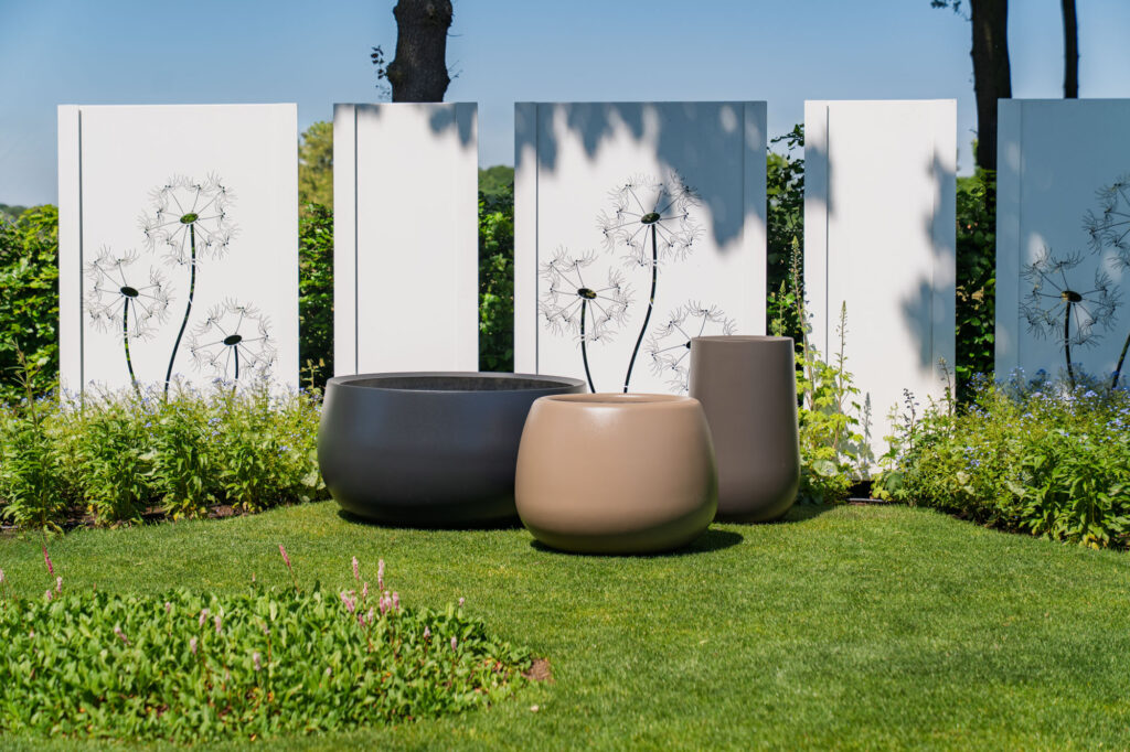 Mero Polyester Planter