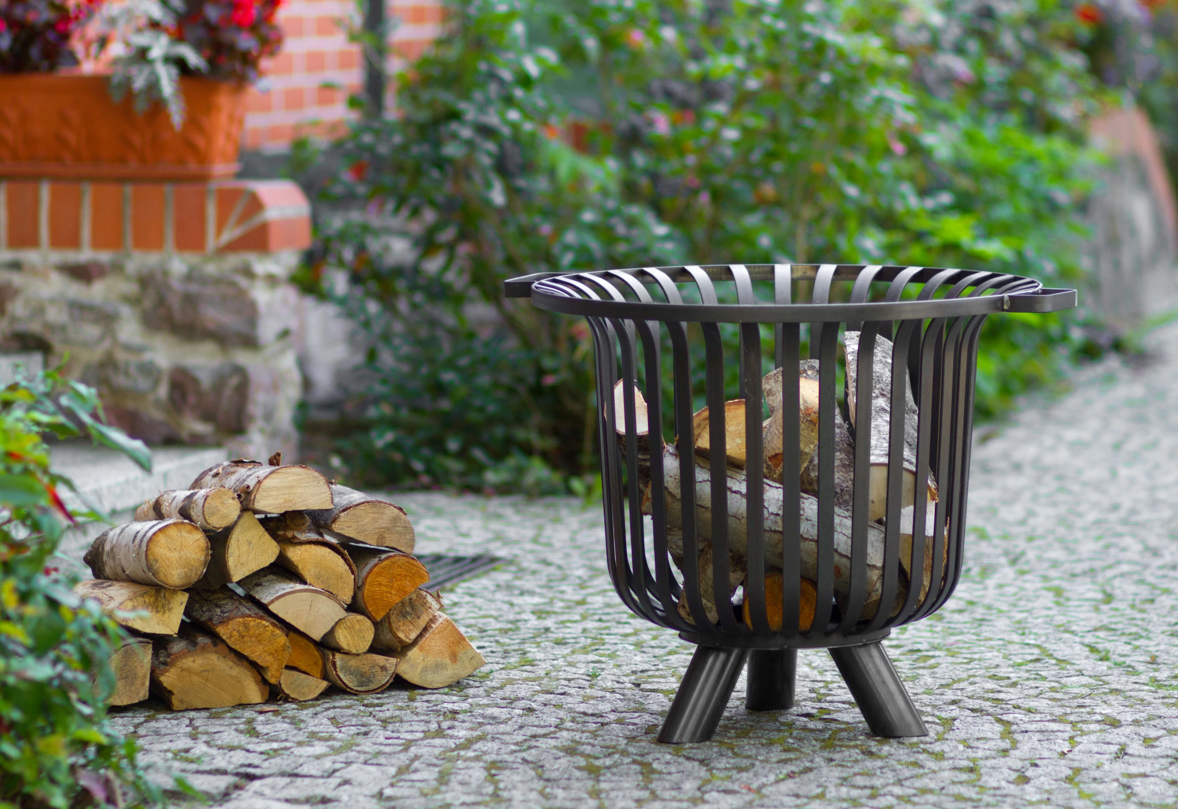 Verona Fire Basket - Image 2
