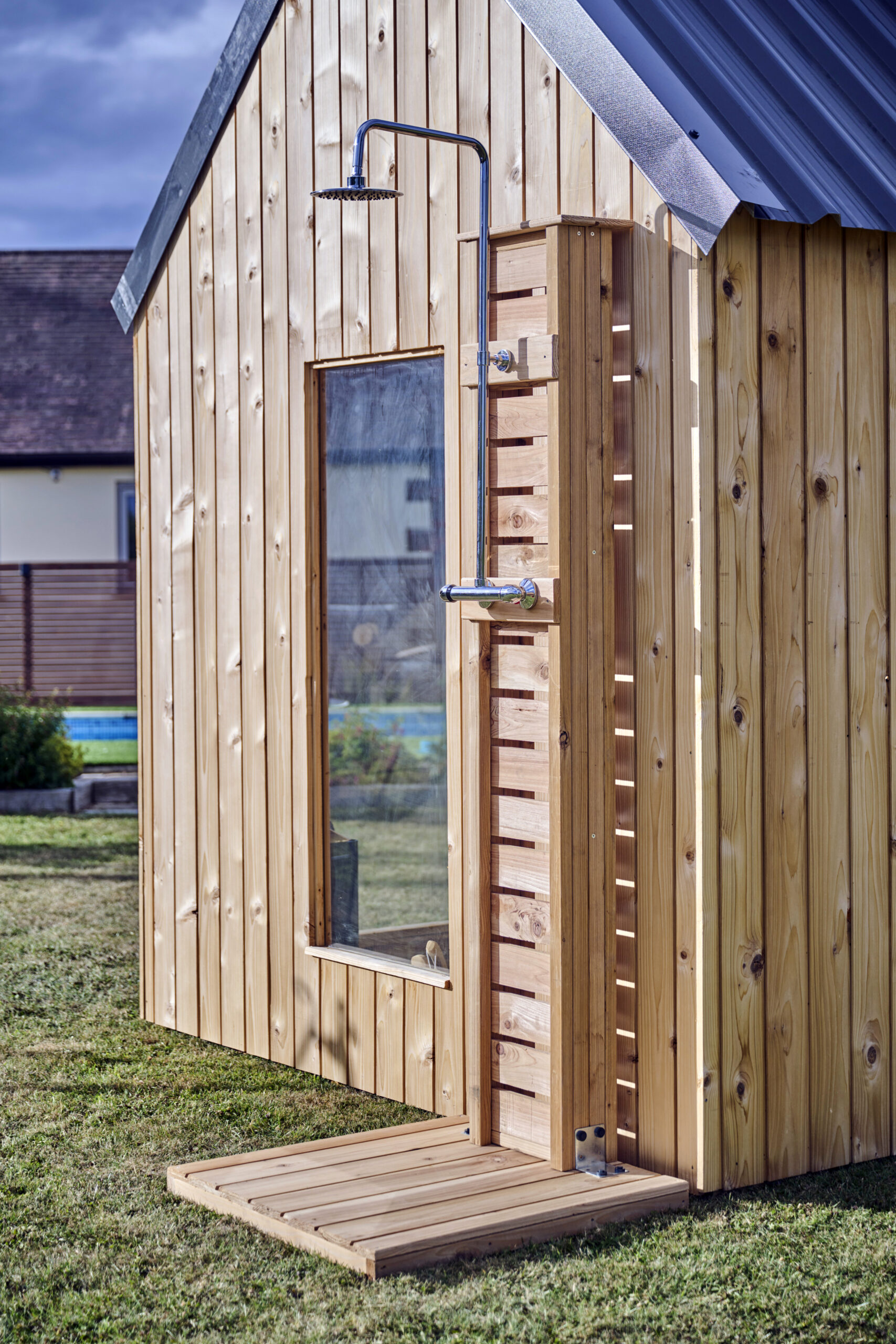 Outdoor Pillar Shower - Image 2