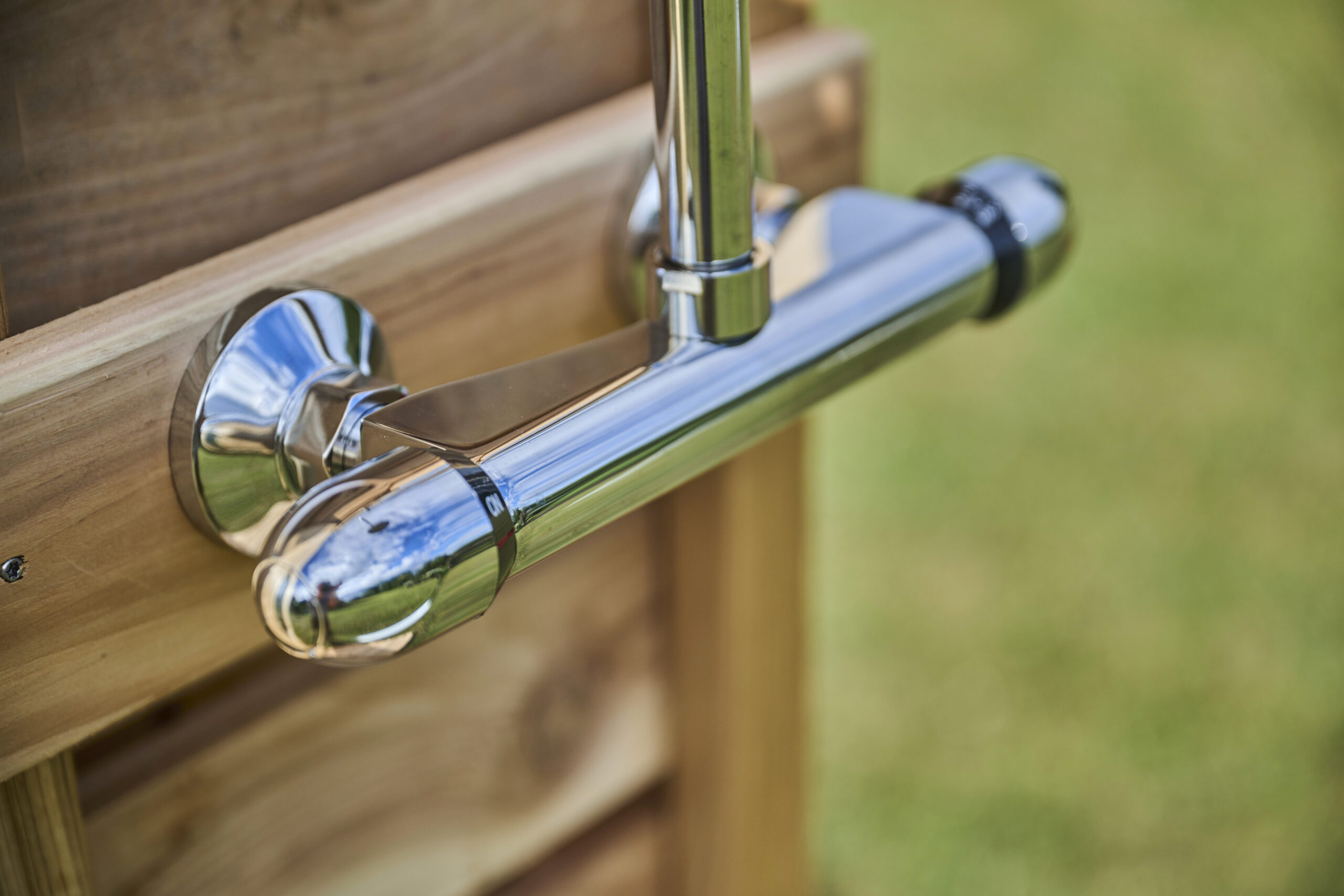 Outdoor Pillar Shower - Image 4