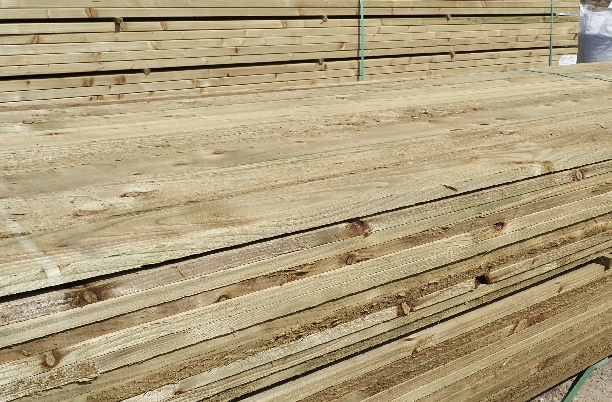 Gravel Boards 4.8m x 150 x 22 – Tanalised Green - Image 2