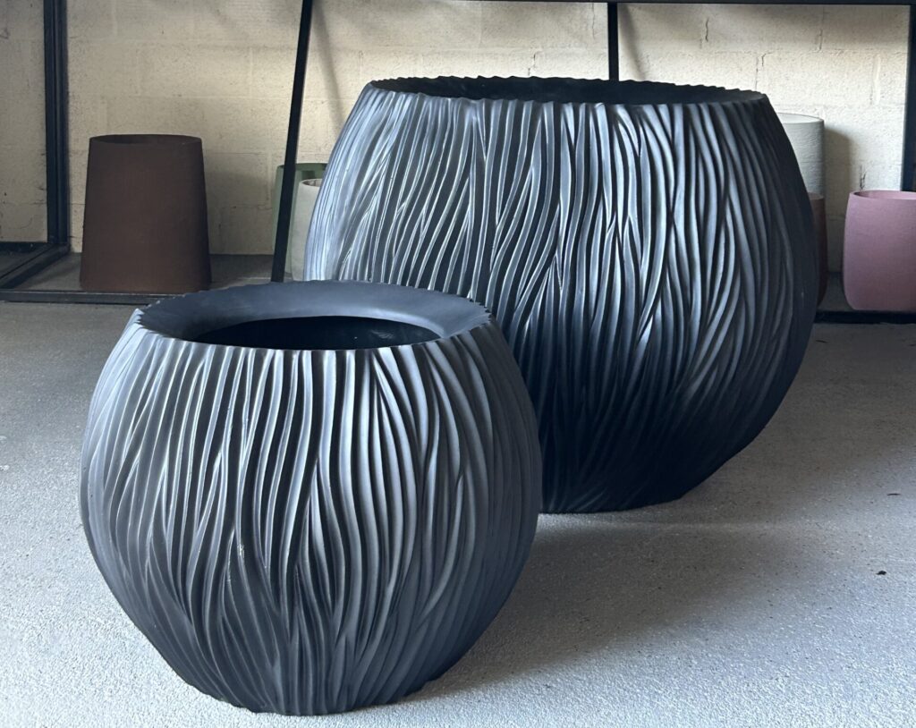 River Planter in Black